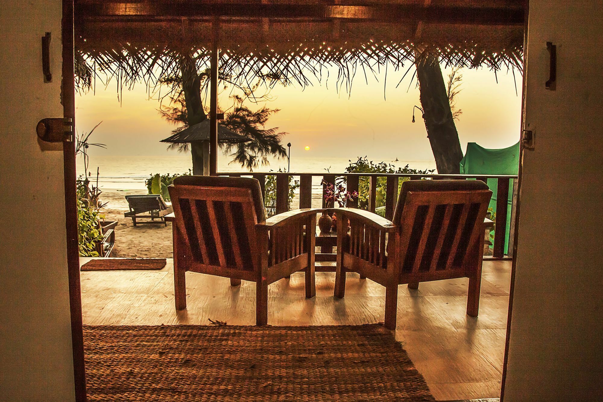 Mariposa Beach Grove Агонда Экстерьер фото